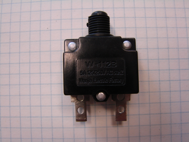Jistič 230V 10A