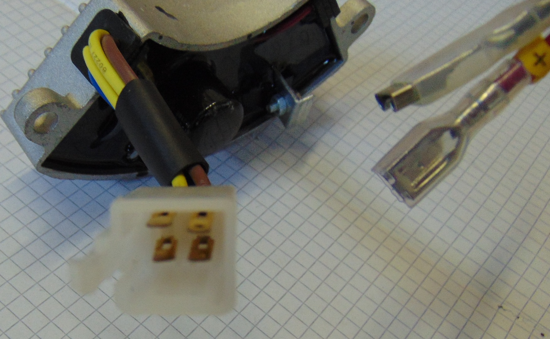 AVR regulátor 1F 2-3 kW